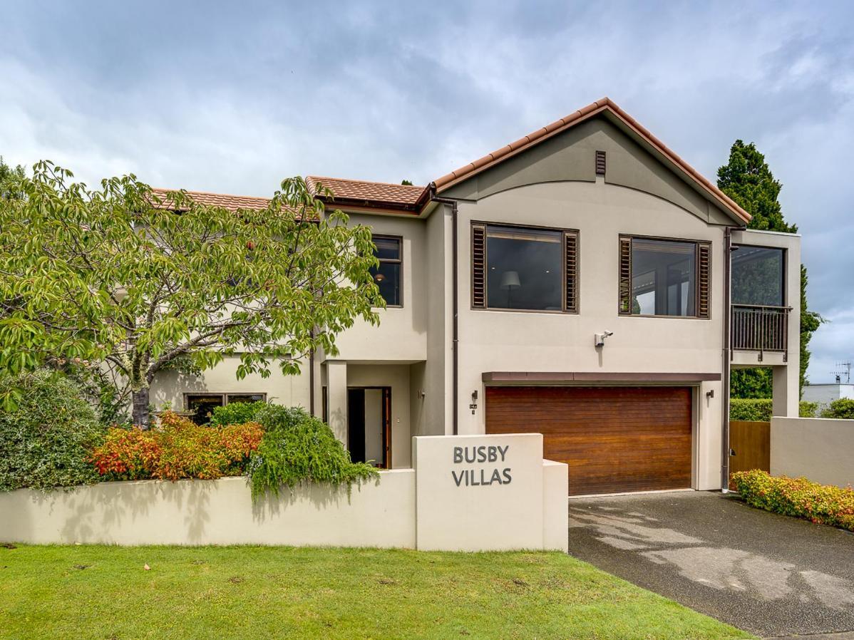 Busby Hill Villa - Havelock North Holiday Home Екстер'єр фото