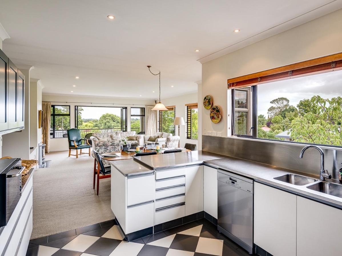 Busby Hill Villa - Havelock North Holiday Home Екстер'єр фото