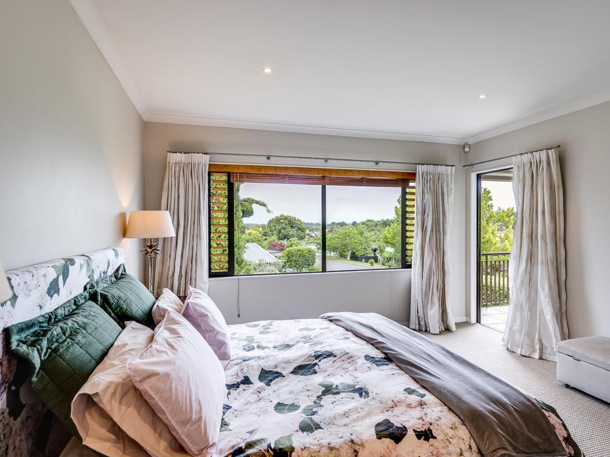 Busby Hill Villa - Havelock North Holiday Home Екстер'єр фото