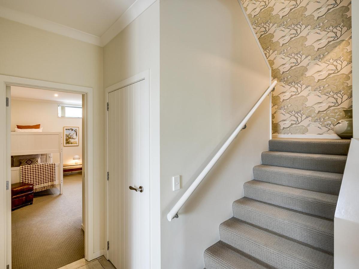 Busby Hill Villa - Havelock North Holiday Home Екстер'єр фото